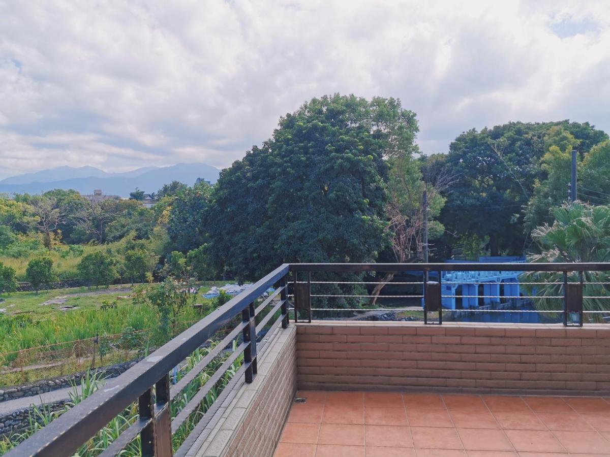 Yilan Beitou No.117 Bed & Breakfast Luodong Bagian luar foto