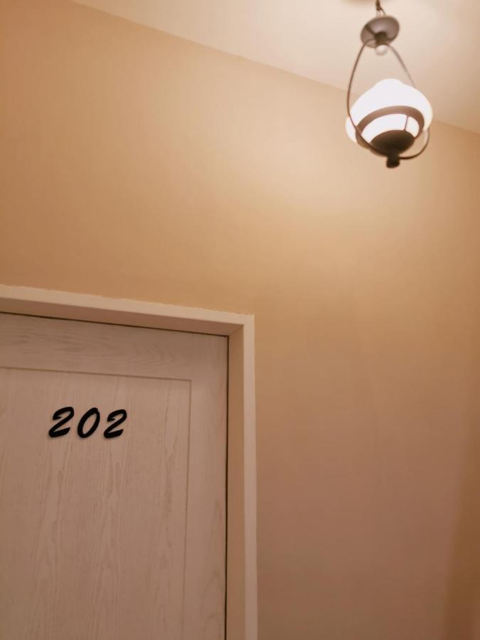 Yilan Beitou No.117 Bed & Breakfast Luodong Bagian luar foto
