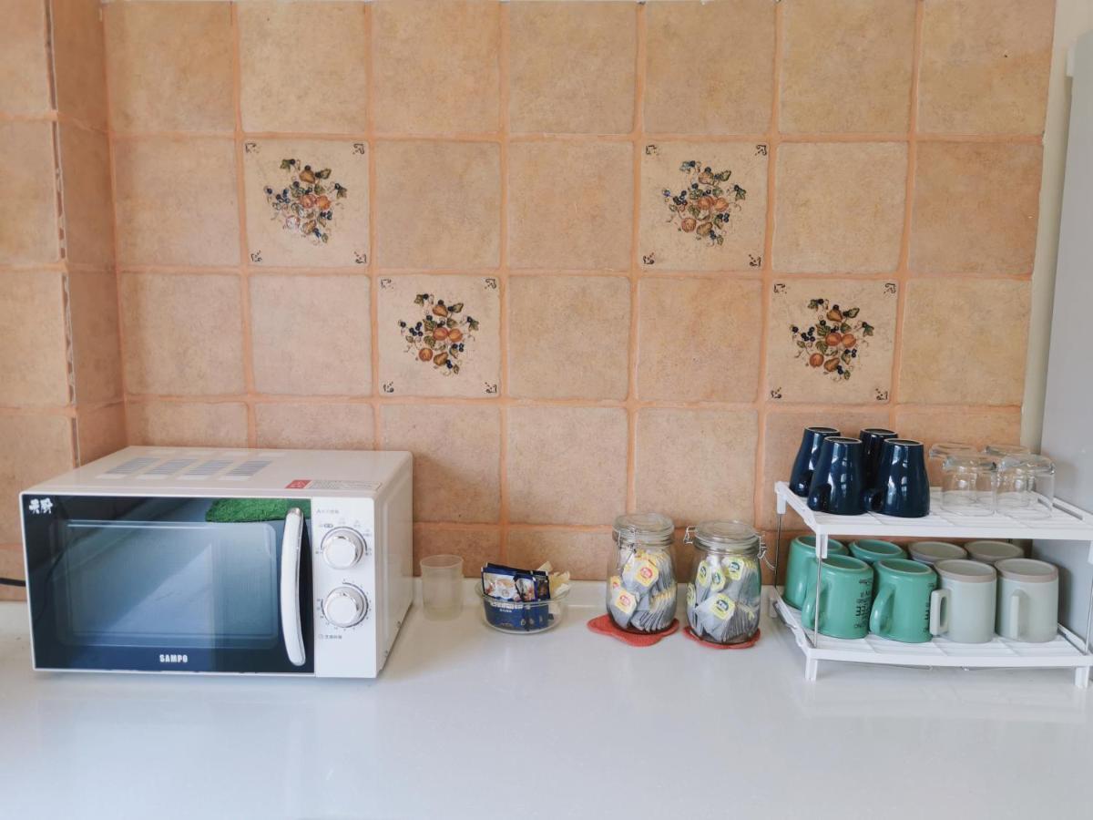 Yilan Beitou No.117 Bed & Breakfast Luodong Bagian luar foto