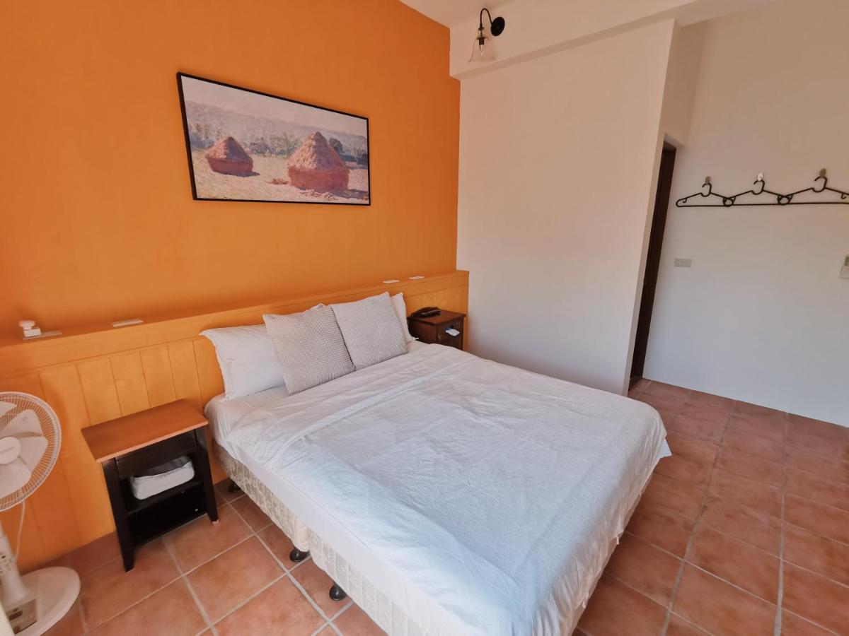 Yilan Beitou No.117 Bed & Breakfast Luodong Bagian luar foto