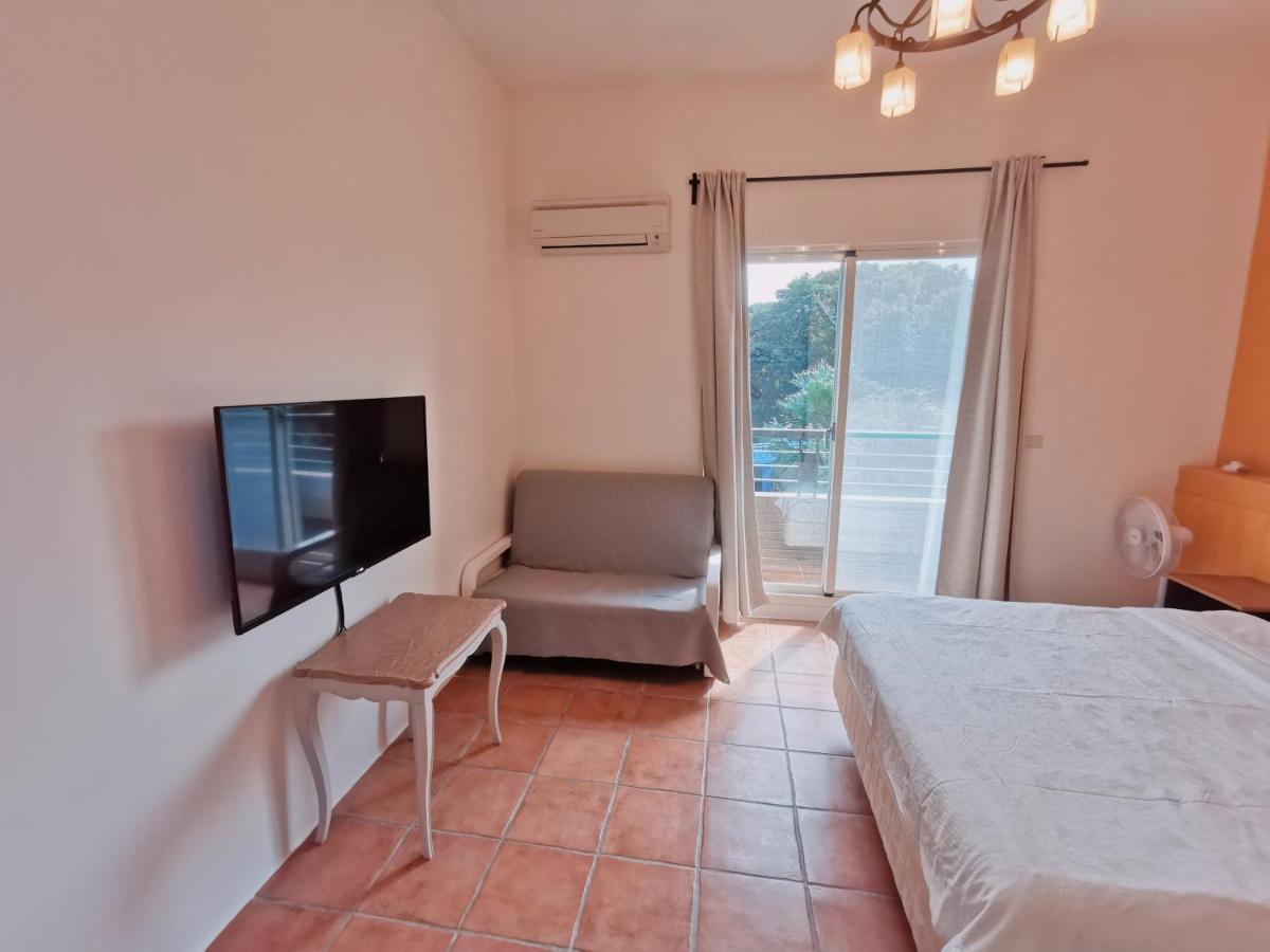 Yilan Beitou No.117 Bed & Breakfast Luodong Bagian luar foto