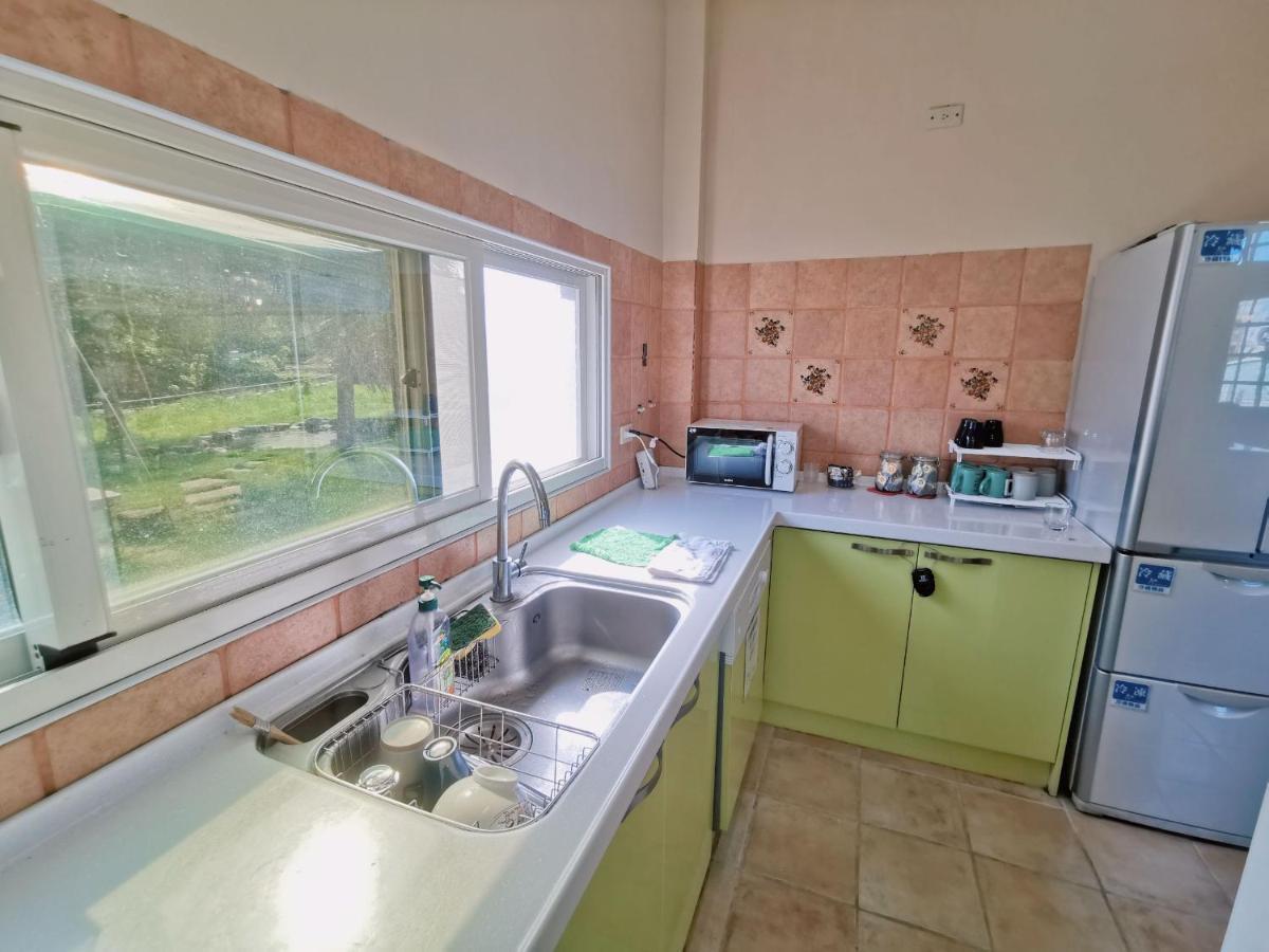 Yilan Beitou No.117 Bed & Breakfast Luodong Bagian luar foto