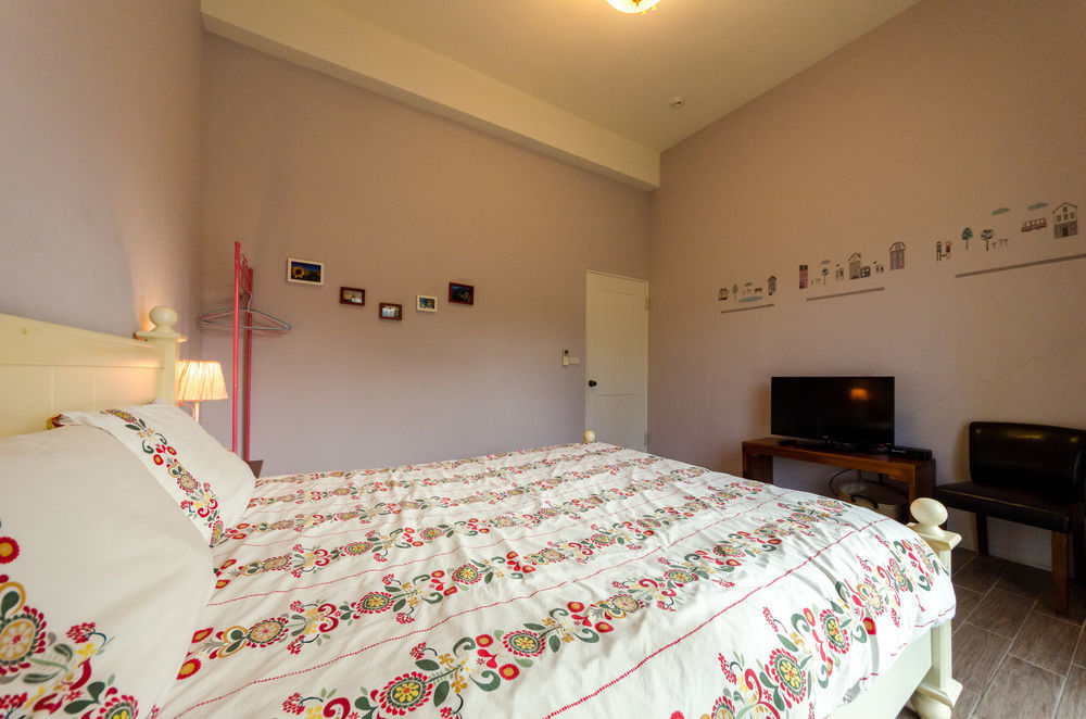 Yilan Beitou No.117 Bed & Breakfast Luodong Bagian luar foto